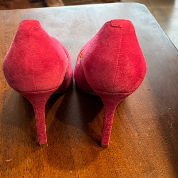 Ivanka Trump Fuchsia Suede Heels - Picture 3 of 7